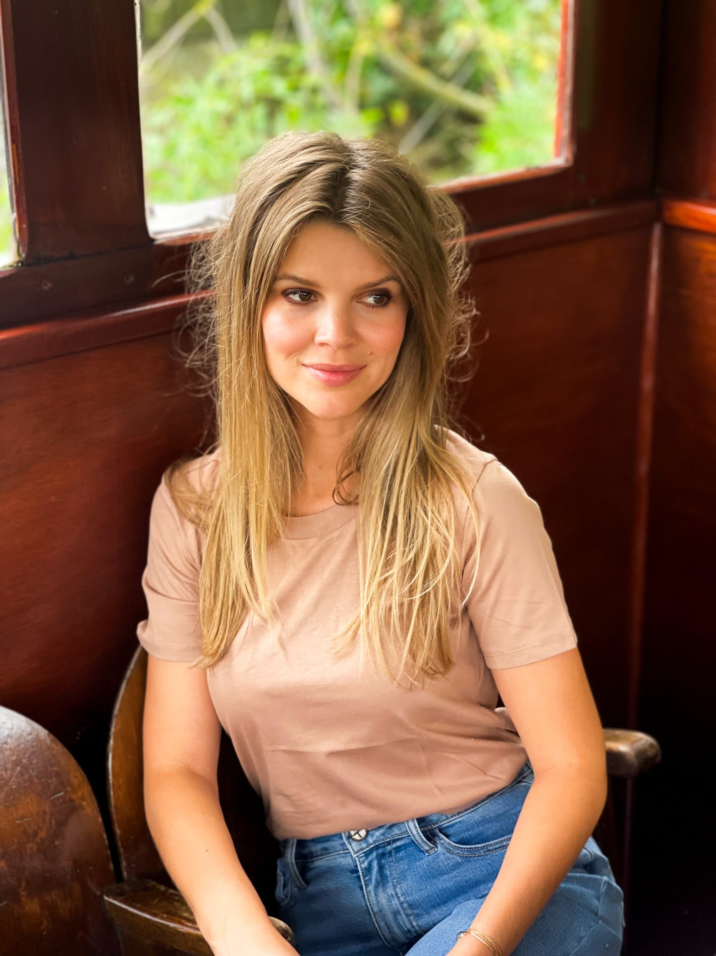 Elise top bruin