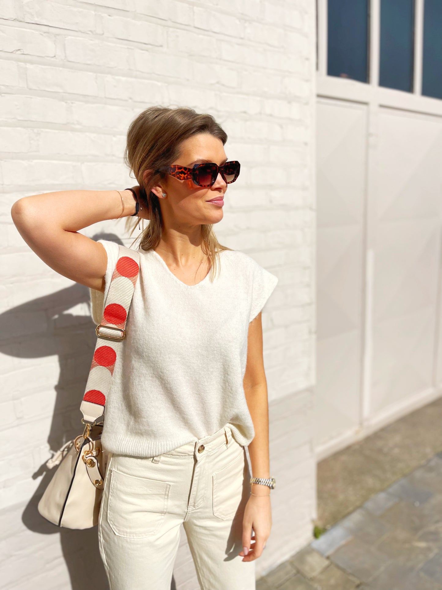 SUNGLASSES
