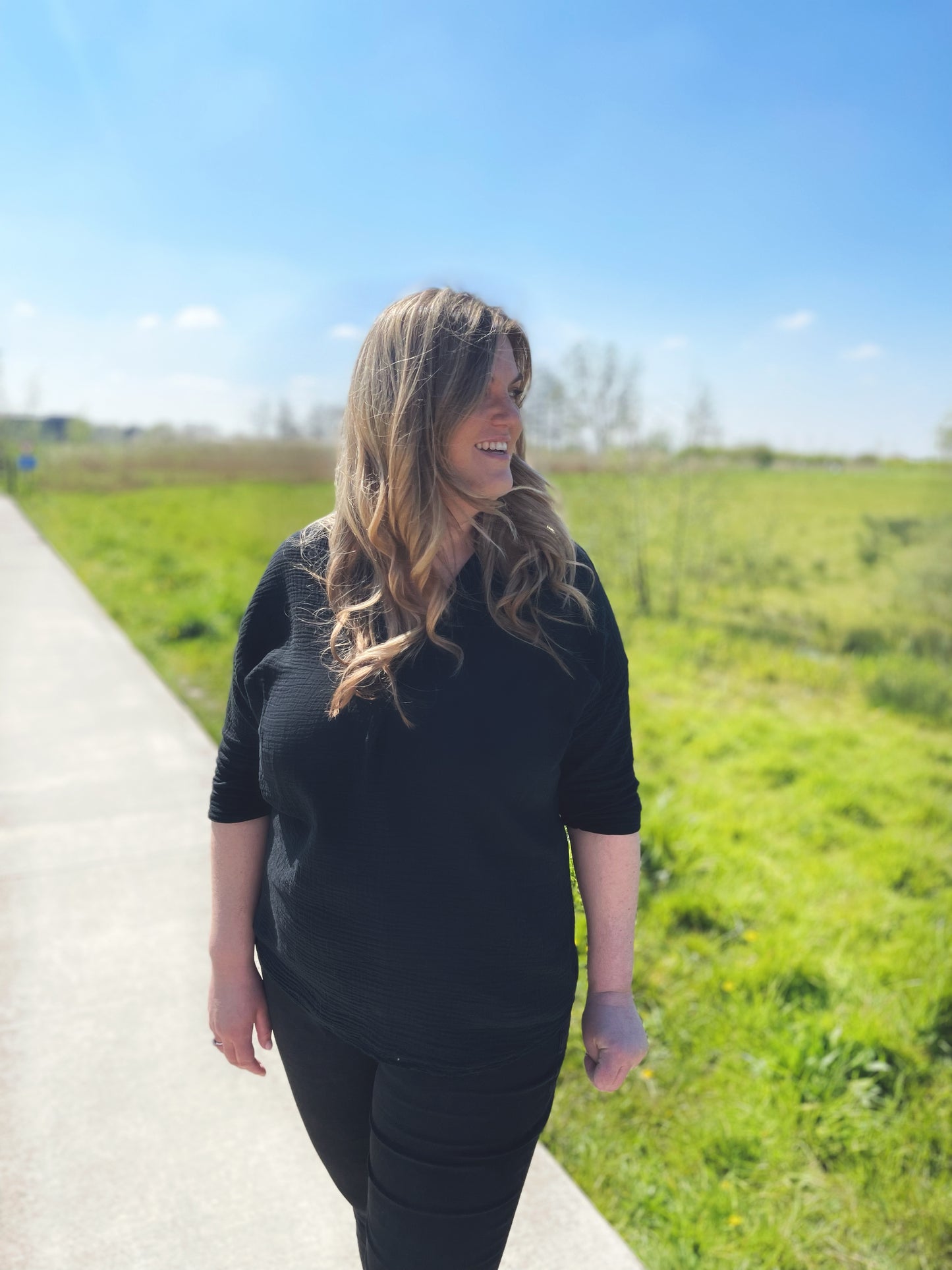 SAAR TETRA BLOUSE BLACK