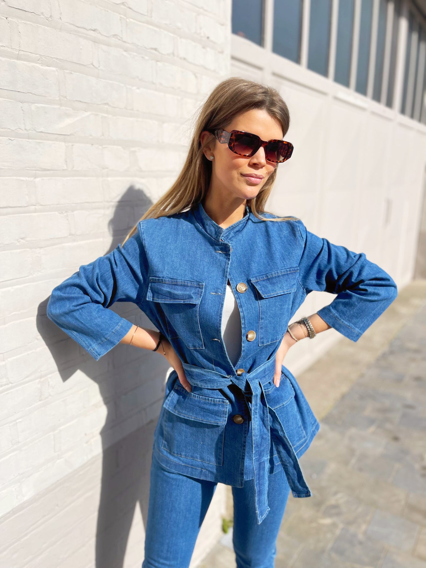 SUNGLASSES